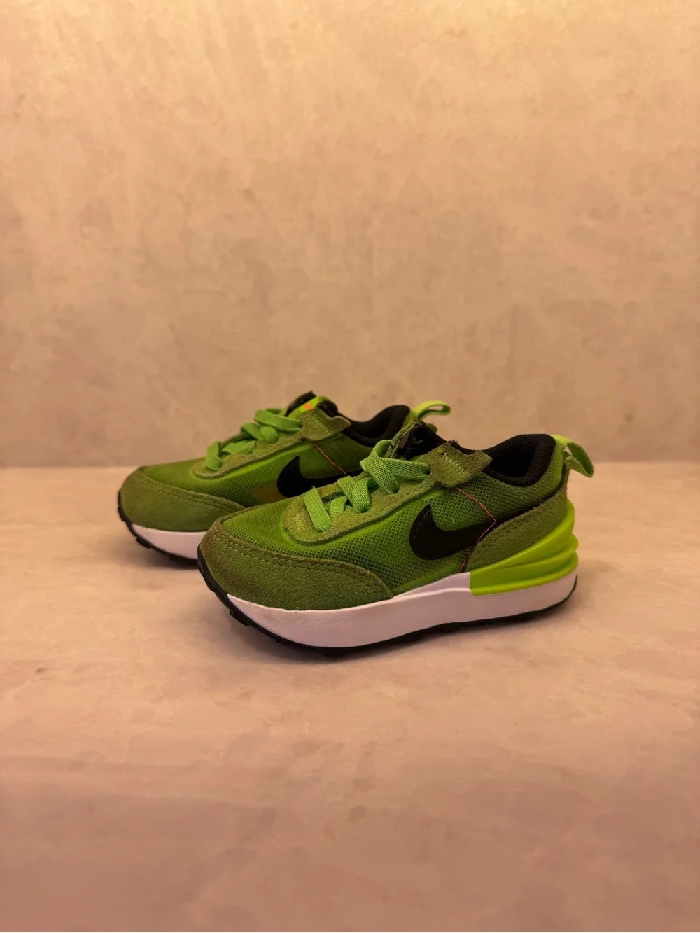 Nike Waffle One Electric Green Sneakers